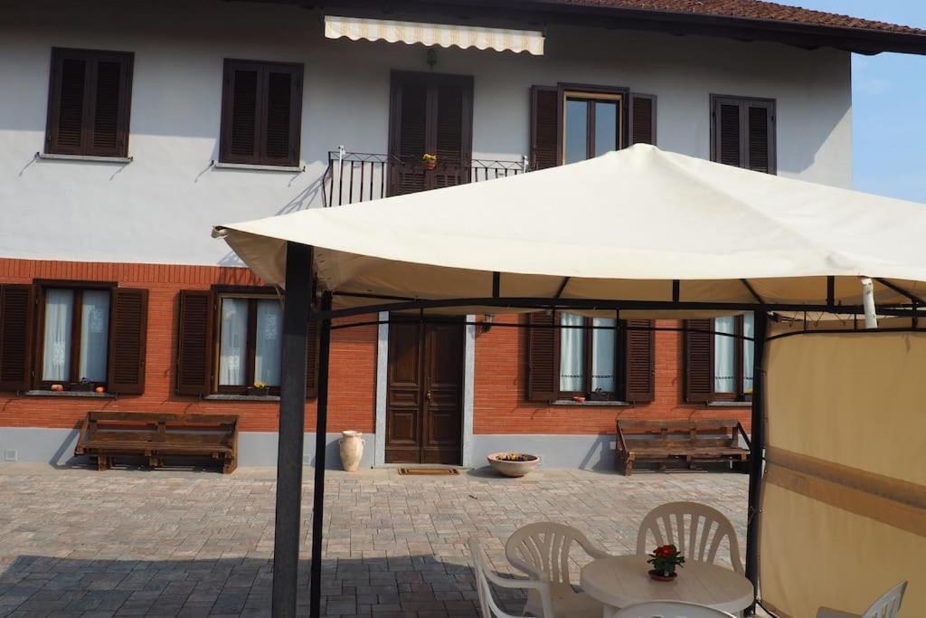Casa Volpe Lägenhet Magliano Alfieri Exteriör bild