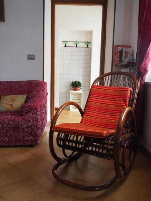 Casa Volpe Lägenhet Magliano Alfieri Exteriör bild